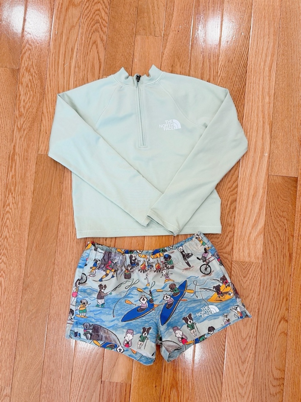 The North Face Kids Long-Sleeve Rashguard Sun Set in Light Mint